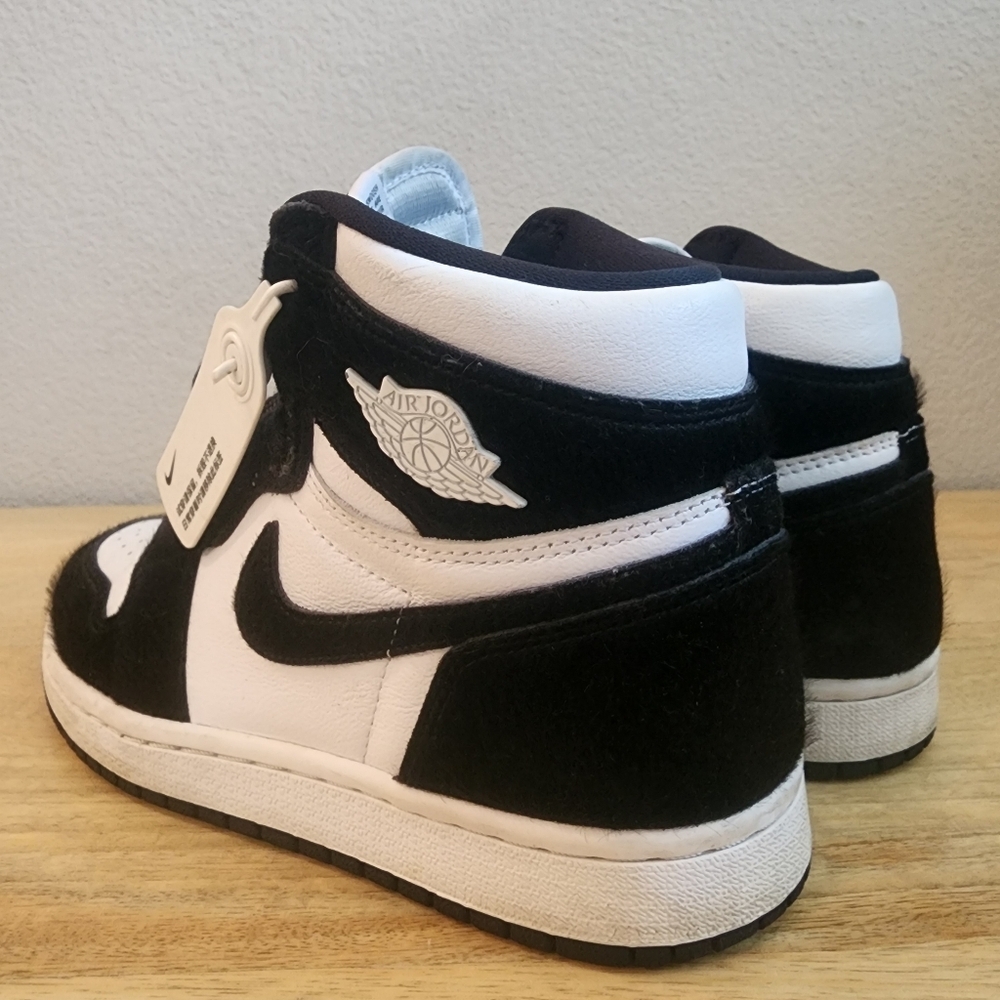 Nike Womens Air Jordan Retro 1 High Twist Shoes CD0461-007 Black White Size 6.5 - Picture 7 of 13